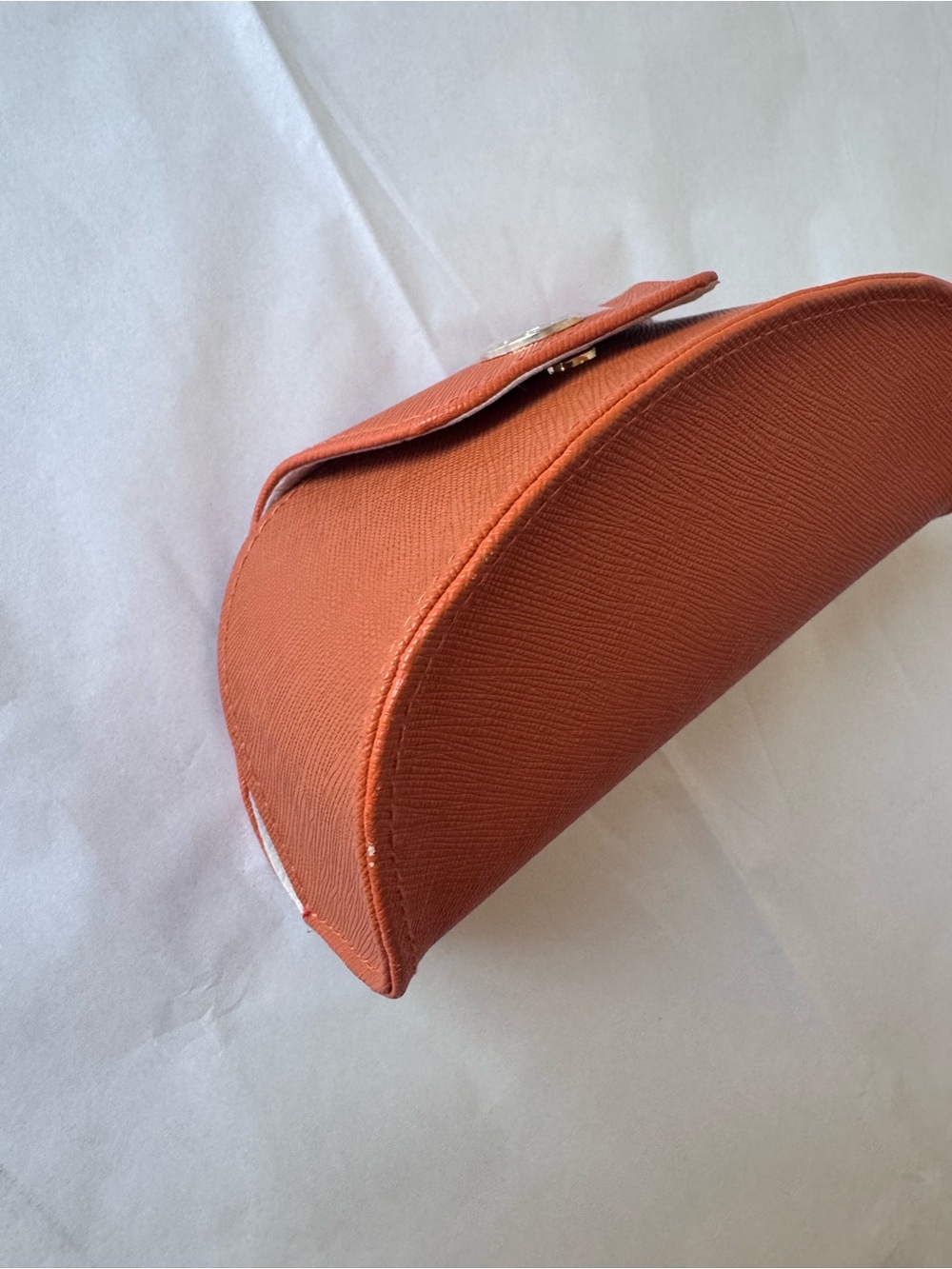 Tory Burch Oversized Sunglasses in Brown with Orange Case - Picture 16 of 16